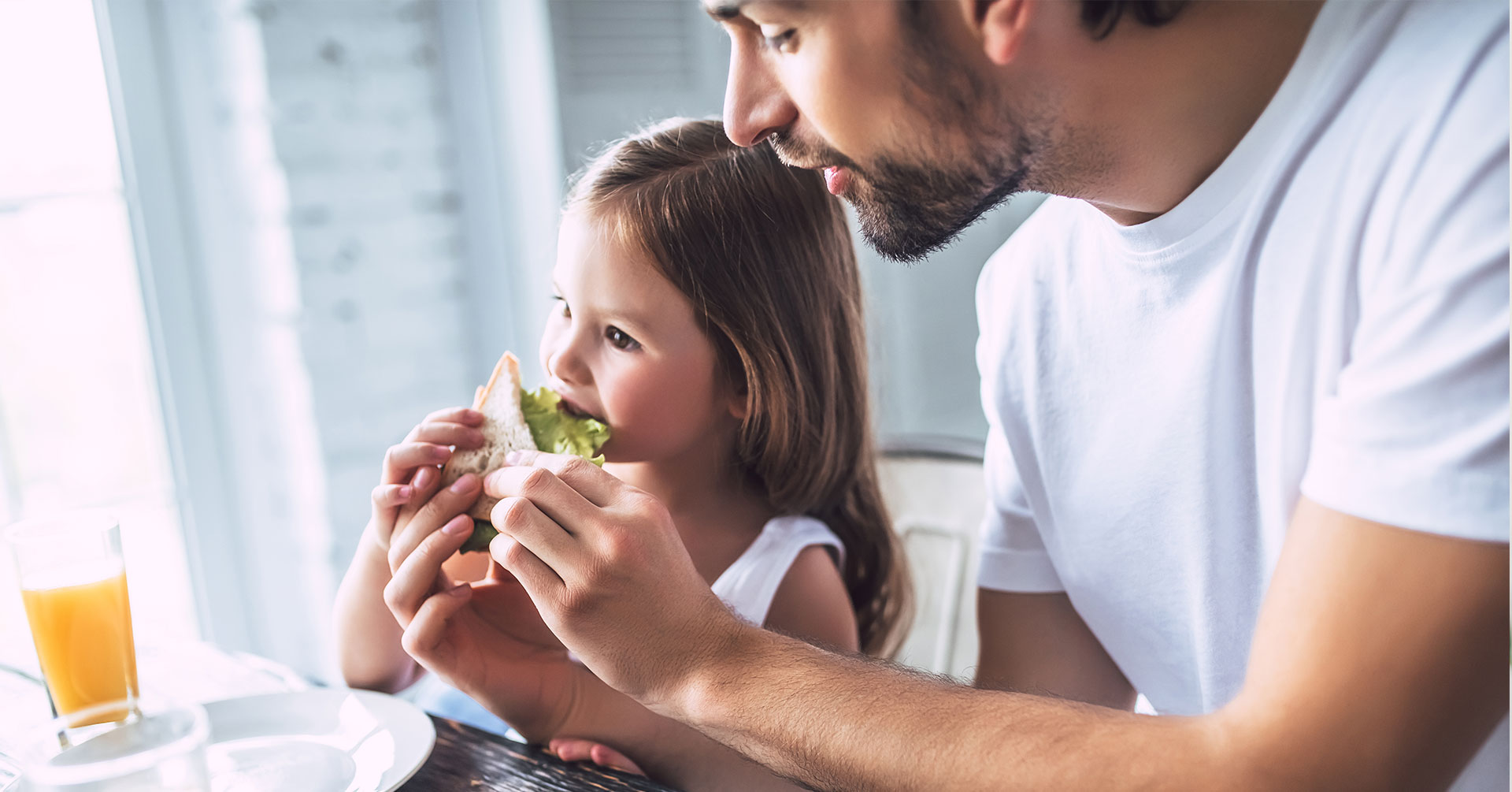 Desayunos saludables para niños que puedes preparar rápido