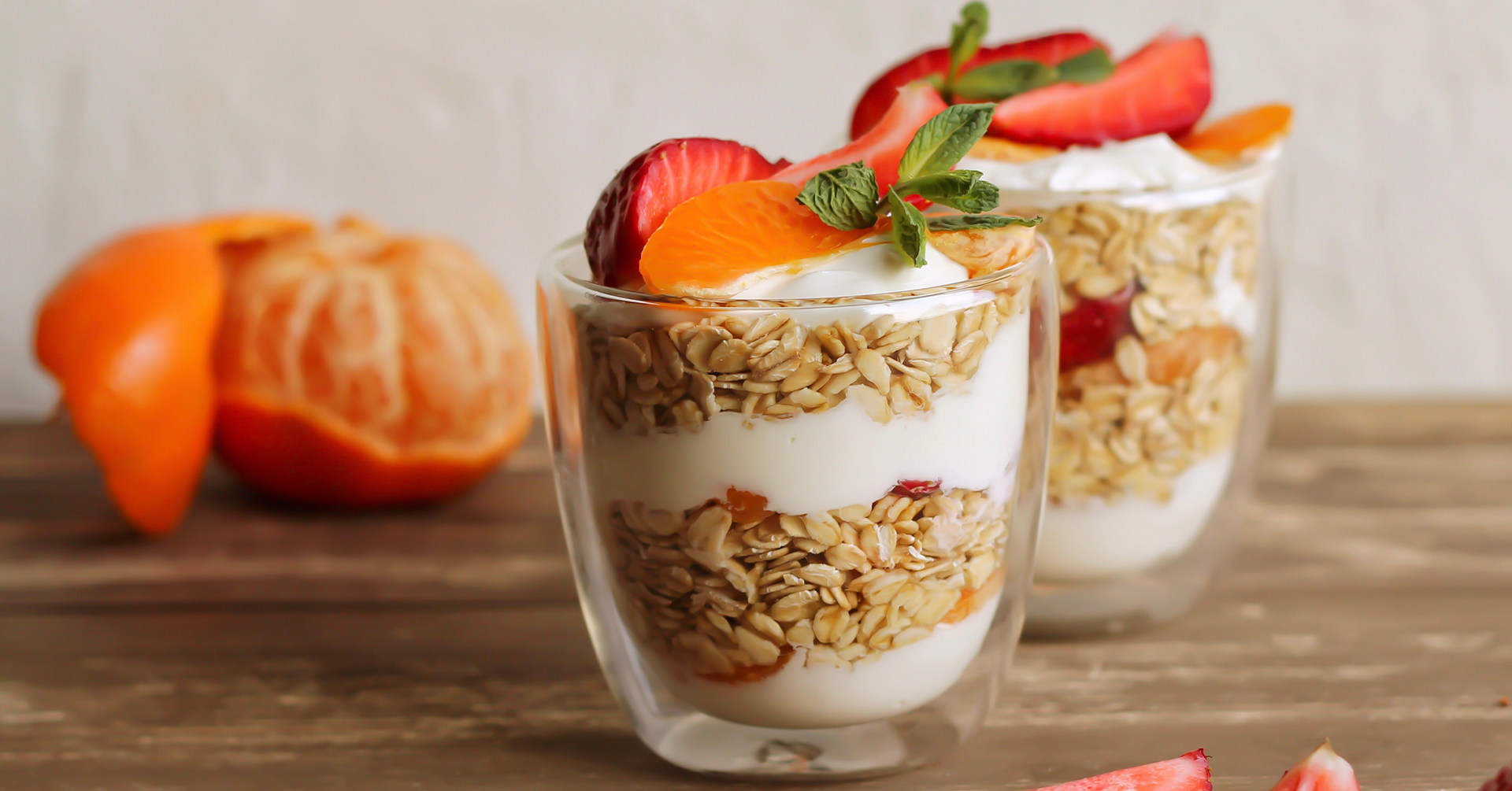 Yoghurt con avena, mandarina y nueces